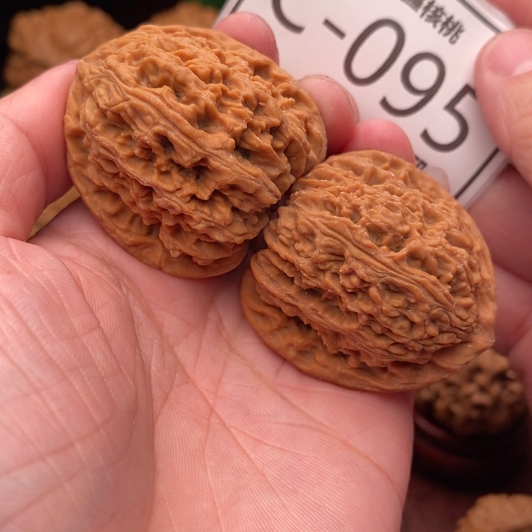 文玩核桃把件南疆38