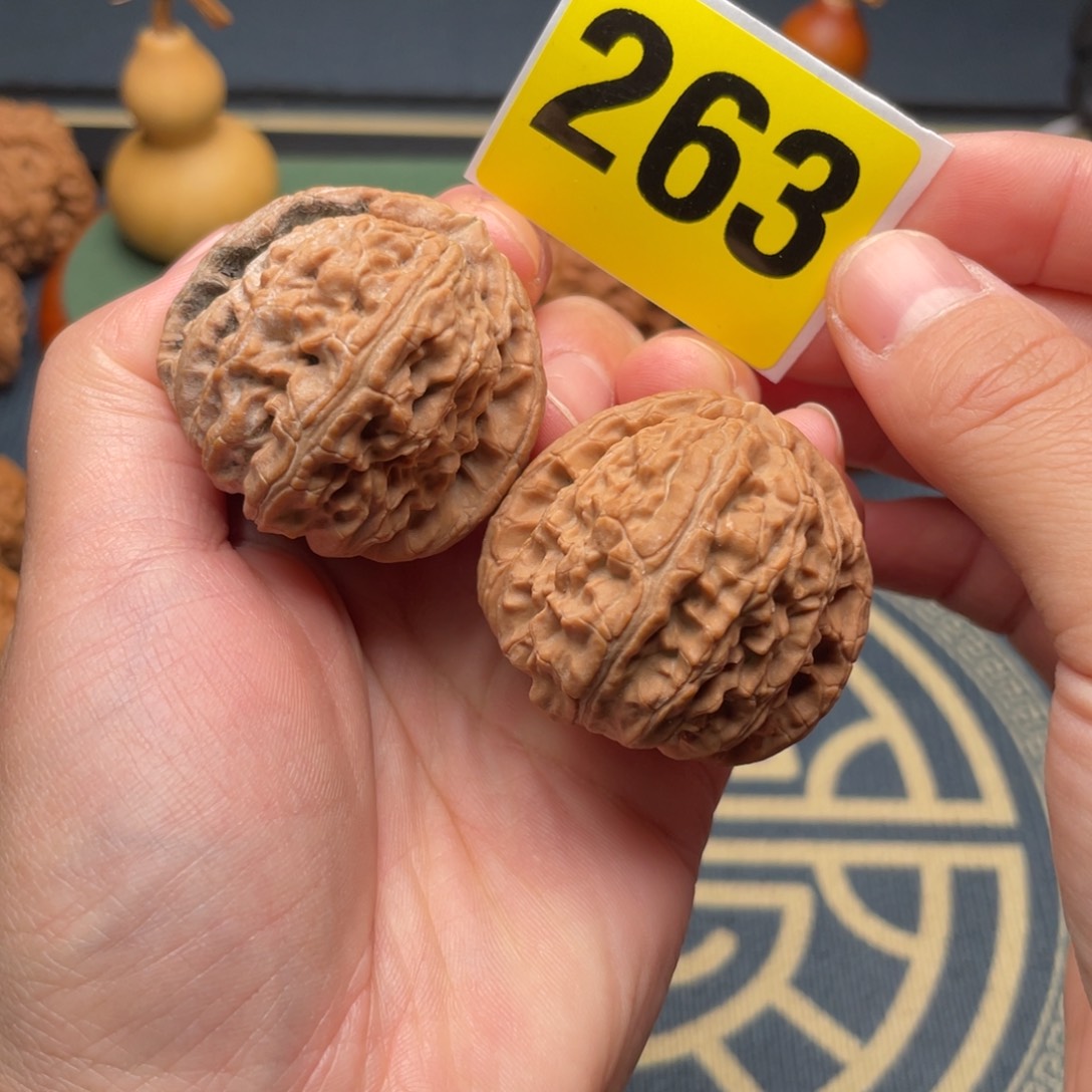 文玩核桃把件40全品三角白263号