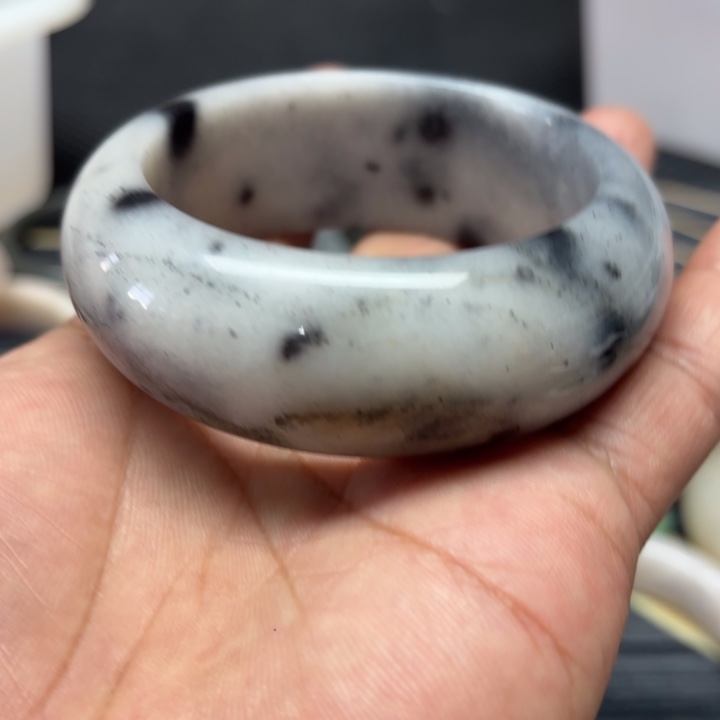 *****石英岩玉合金颈饰