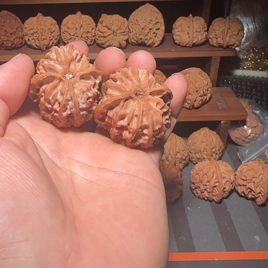 广***筑文玩核桃吊坠苹果园核桃42全品