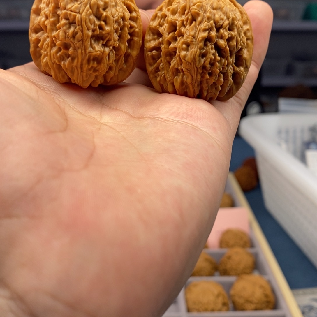 文玩核桃把件微修高壮绣球39