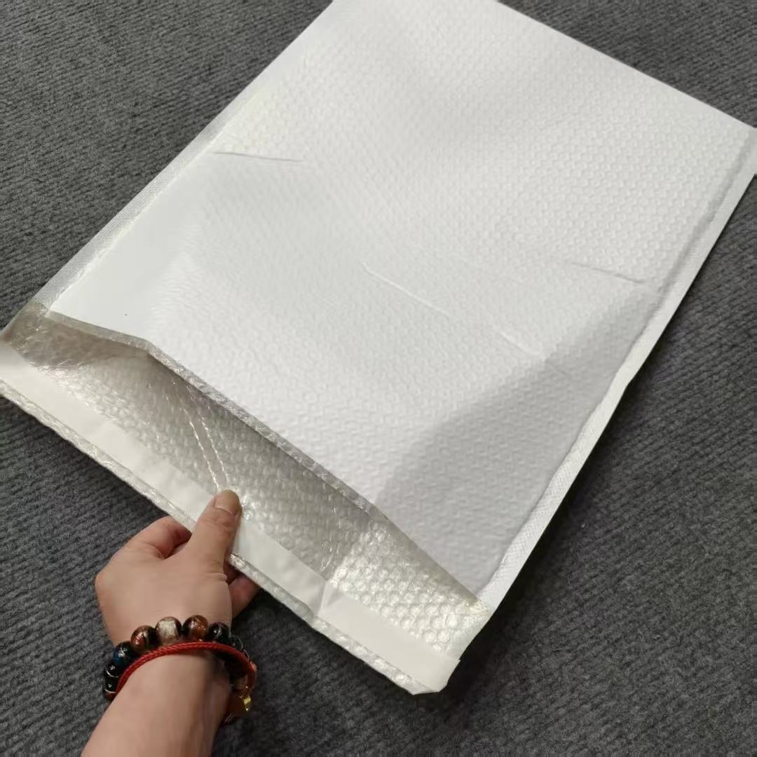 白色包装袋 /玫/瑰//露/