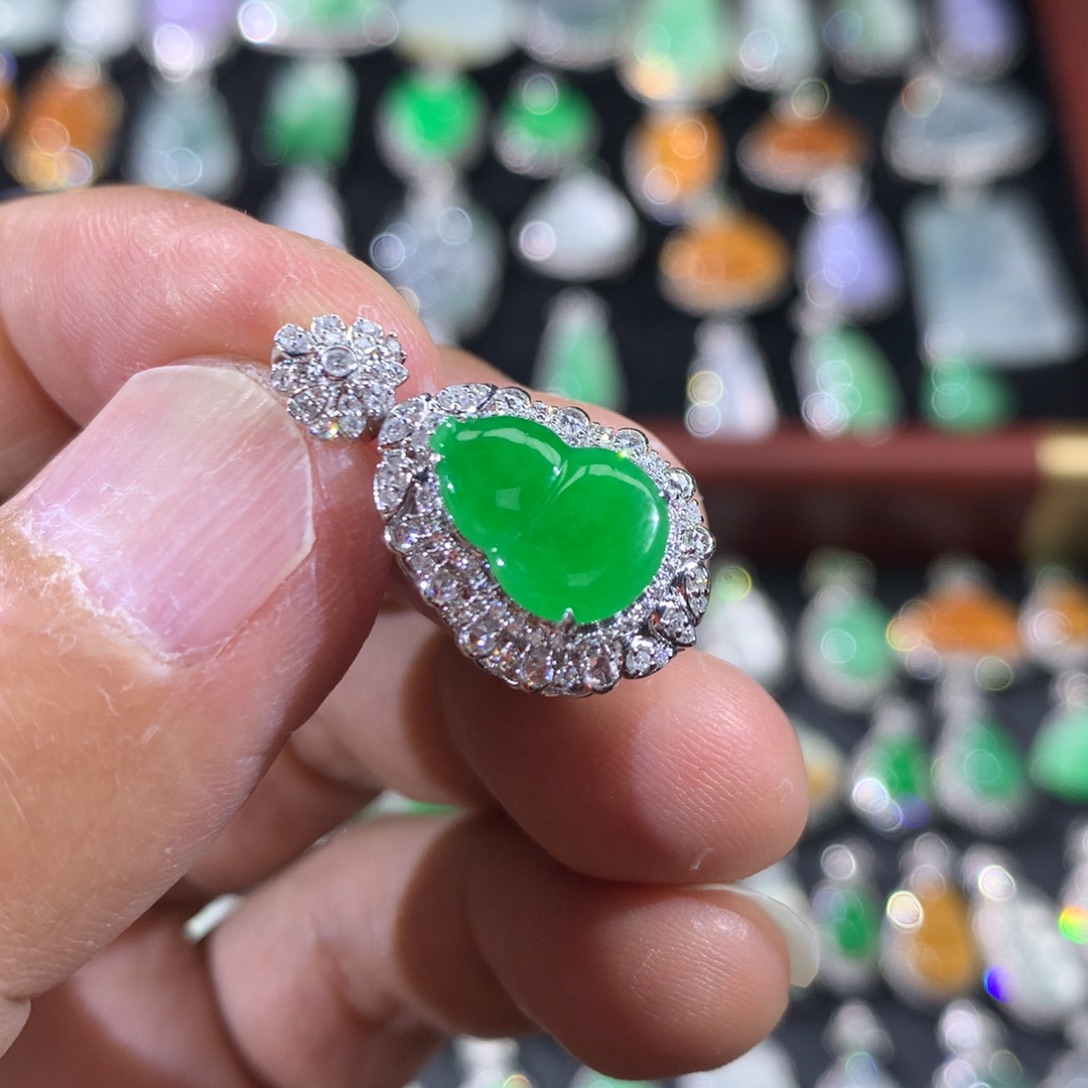 翡翠18K金镶嵌吊坠(不含链)