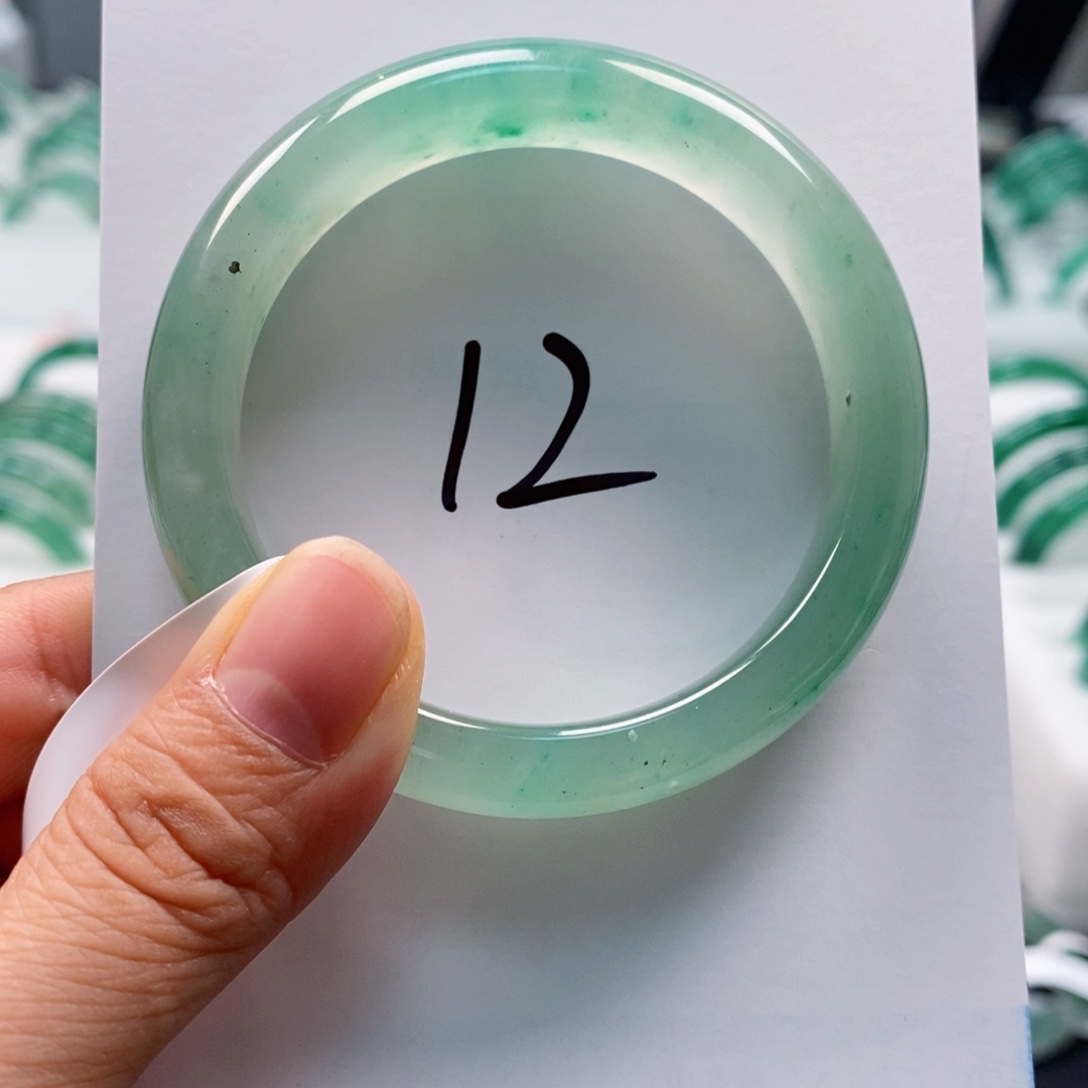 石英质玉未镶嵌手镯手镯