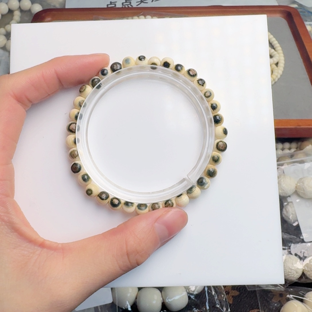 柏香籽/百香籽吊坠猛犸