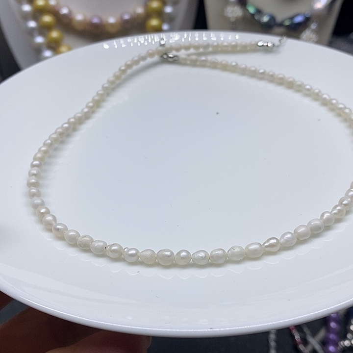 颈饰淡水珍珠未镶嵌
