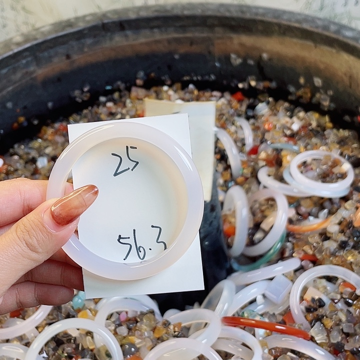 玛瑙/玉髓手镯未镶嵌25