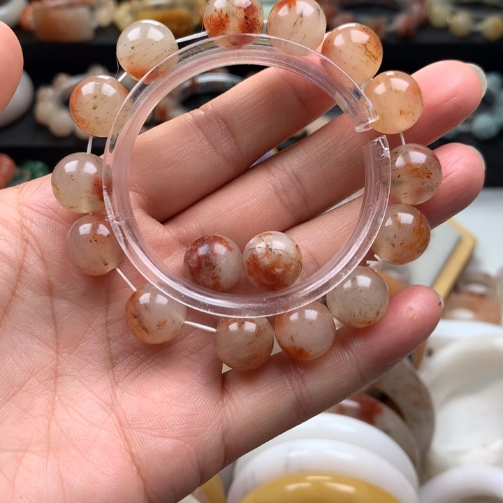 石英质玉手链未镶嵌如**画