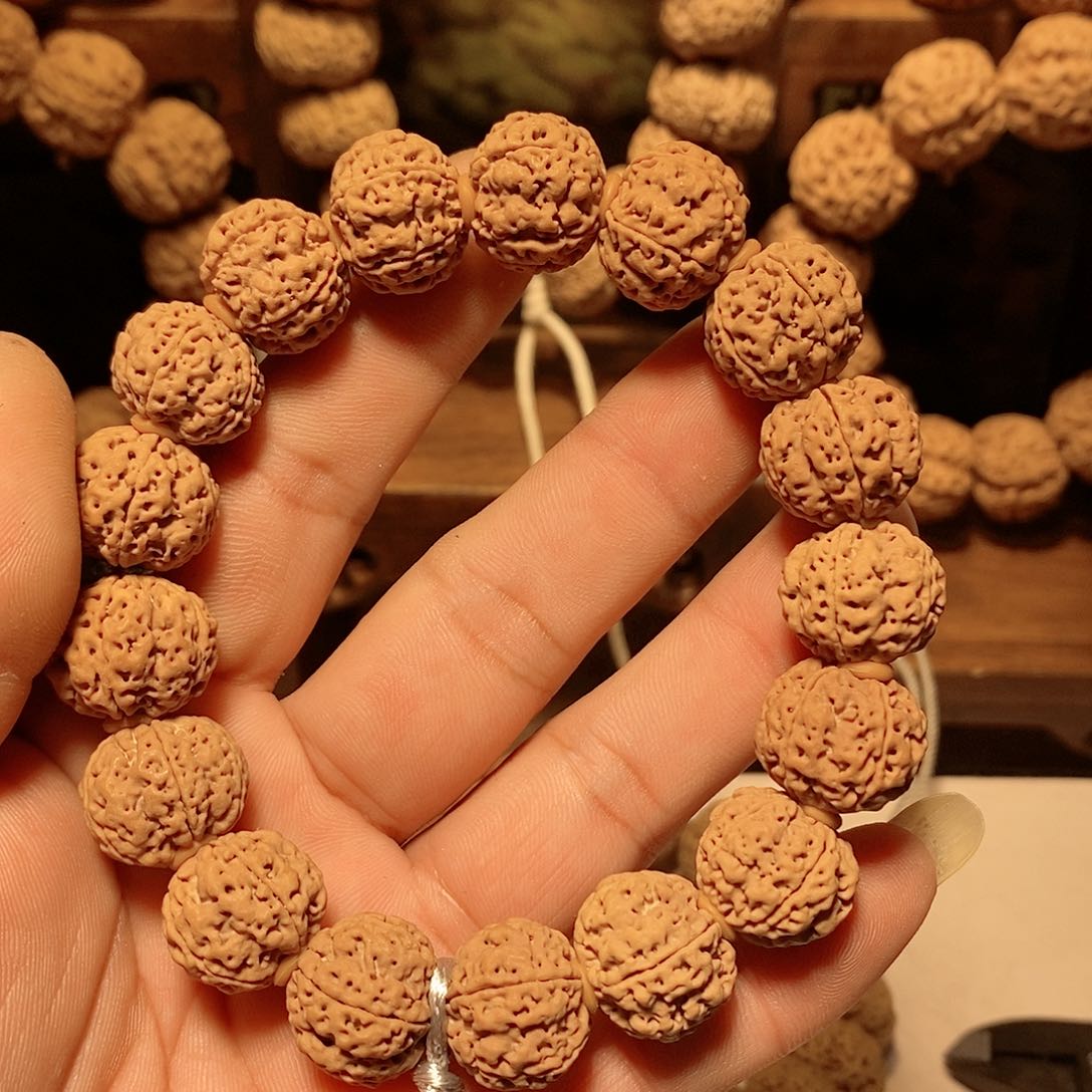 金刚菩提手串憧**来1777777777