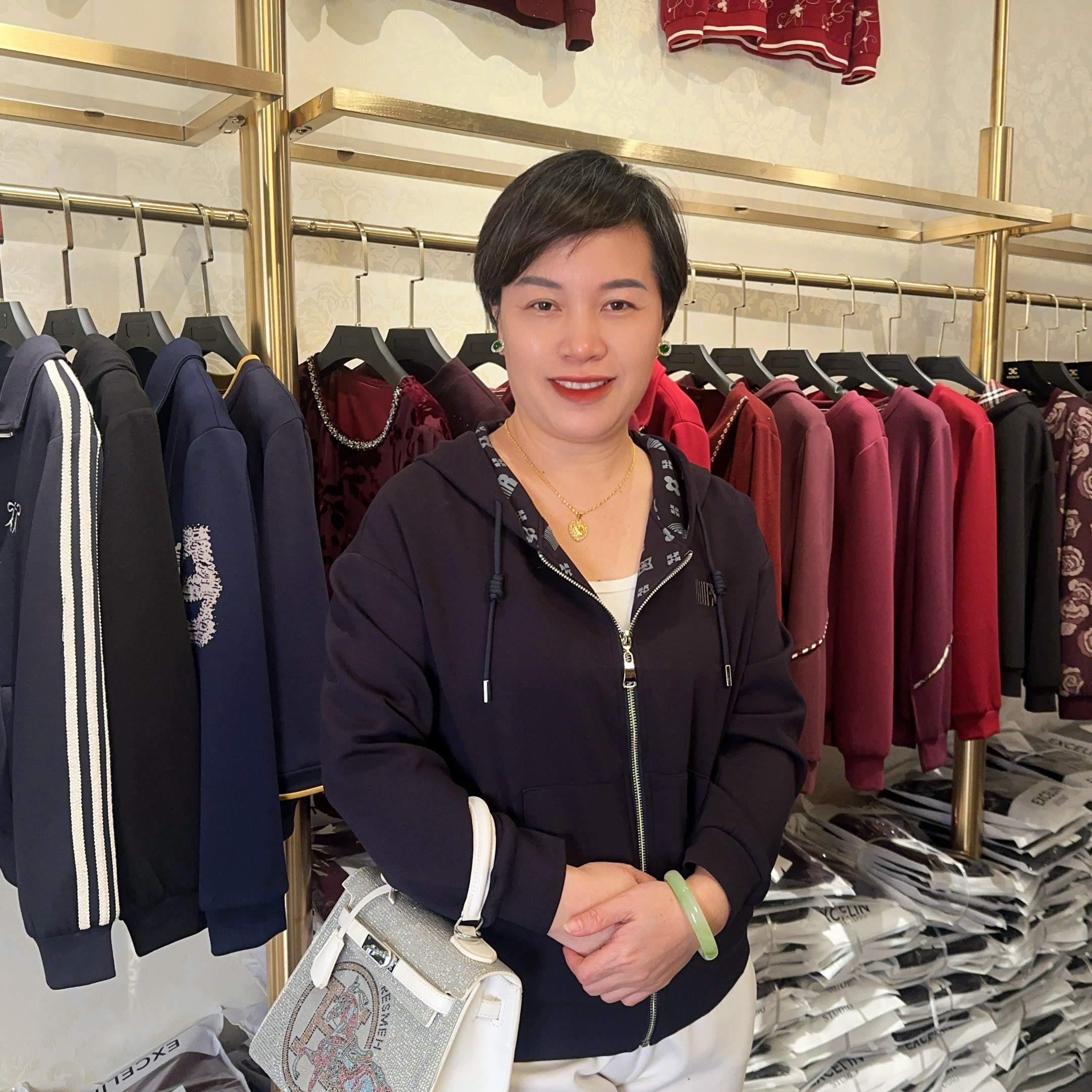 【藏青小花连帽外套】秋季新款高档时尚舒适显瘦减龄套头休闲女上衣