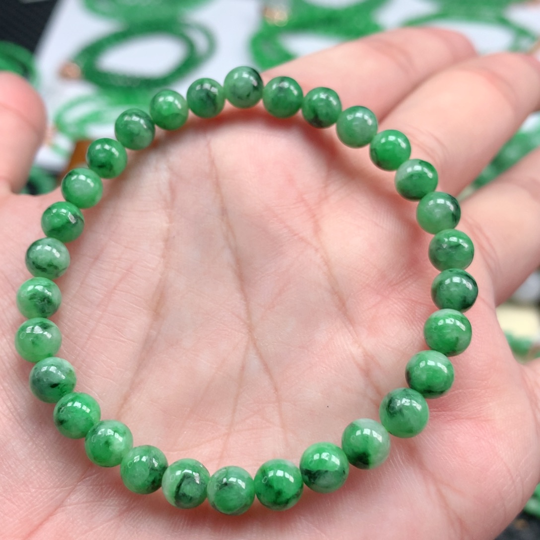 翡翠手链未镶嵌翡翠
