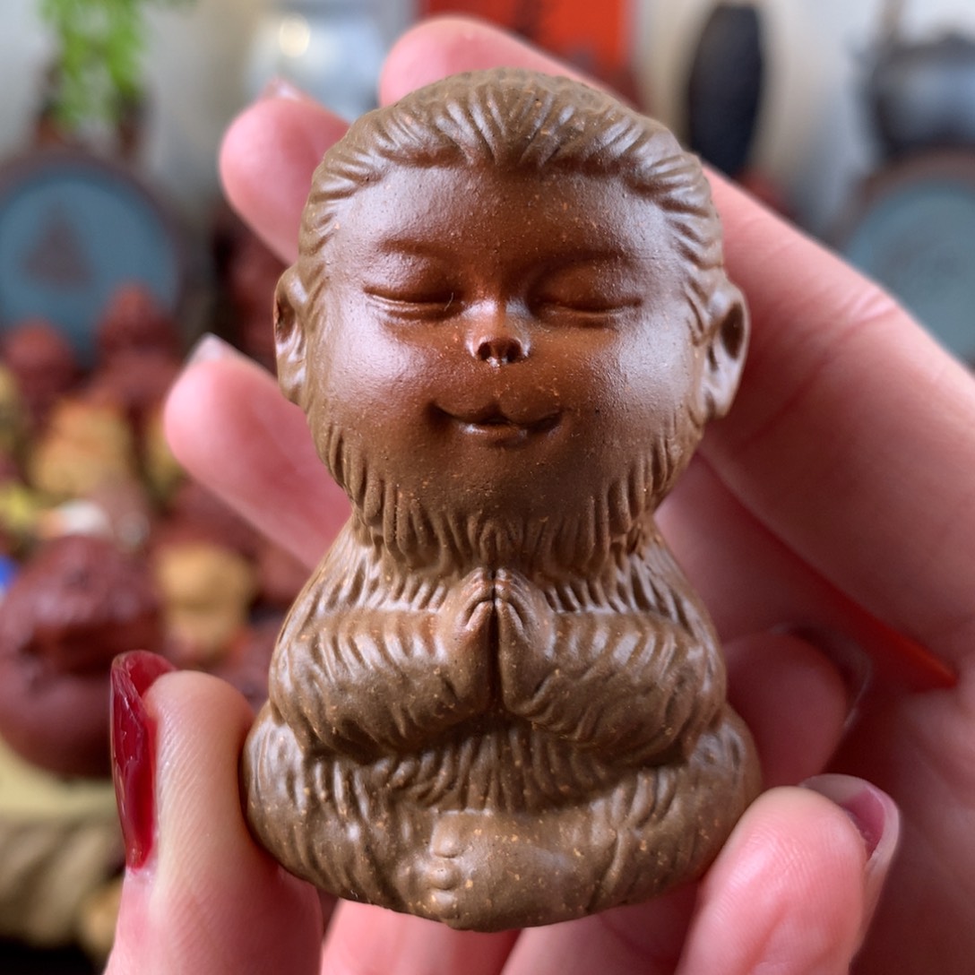 紫砂茶宠小悟空老段泥粉浆