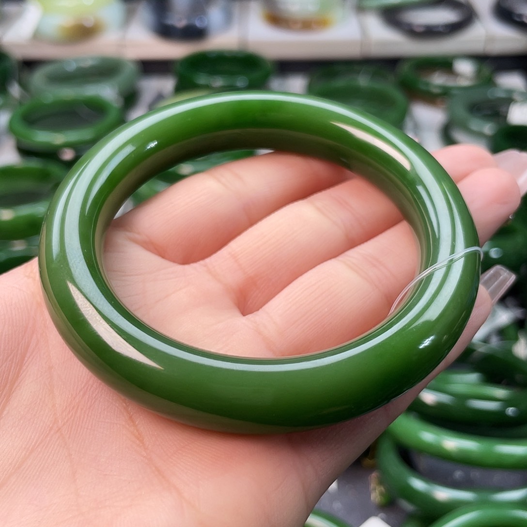 和田玉（碧玉）手镯未镶嵌