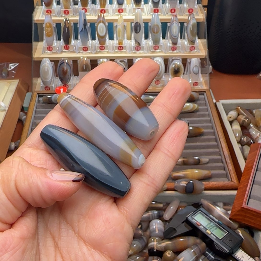 玛瑙/玉髓单珠未镶嵌懒**熊