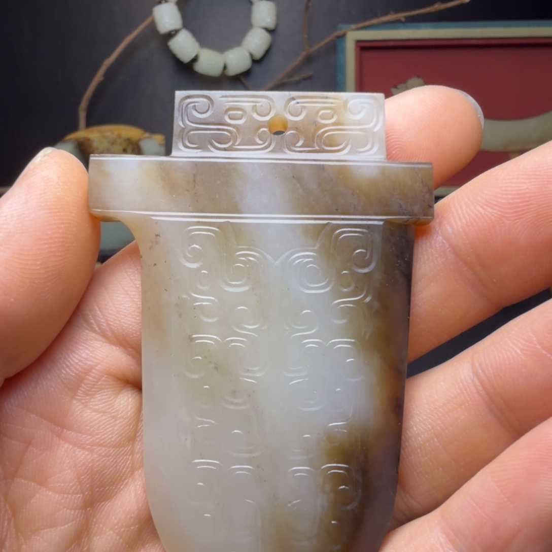 浮***云和田玉（糖玉）未镶嵌挂件