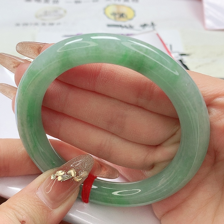 翡翠手镯未镶嵌缅甸天然A货翡翠