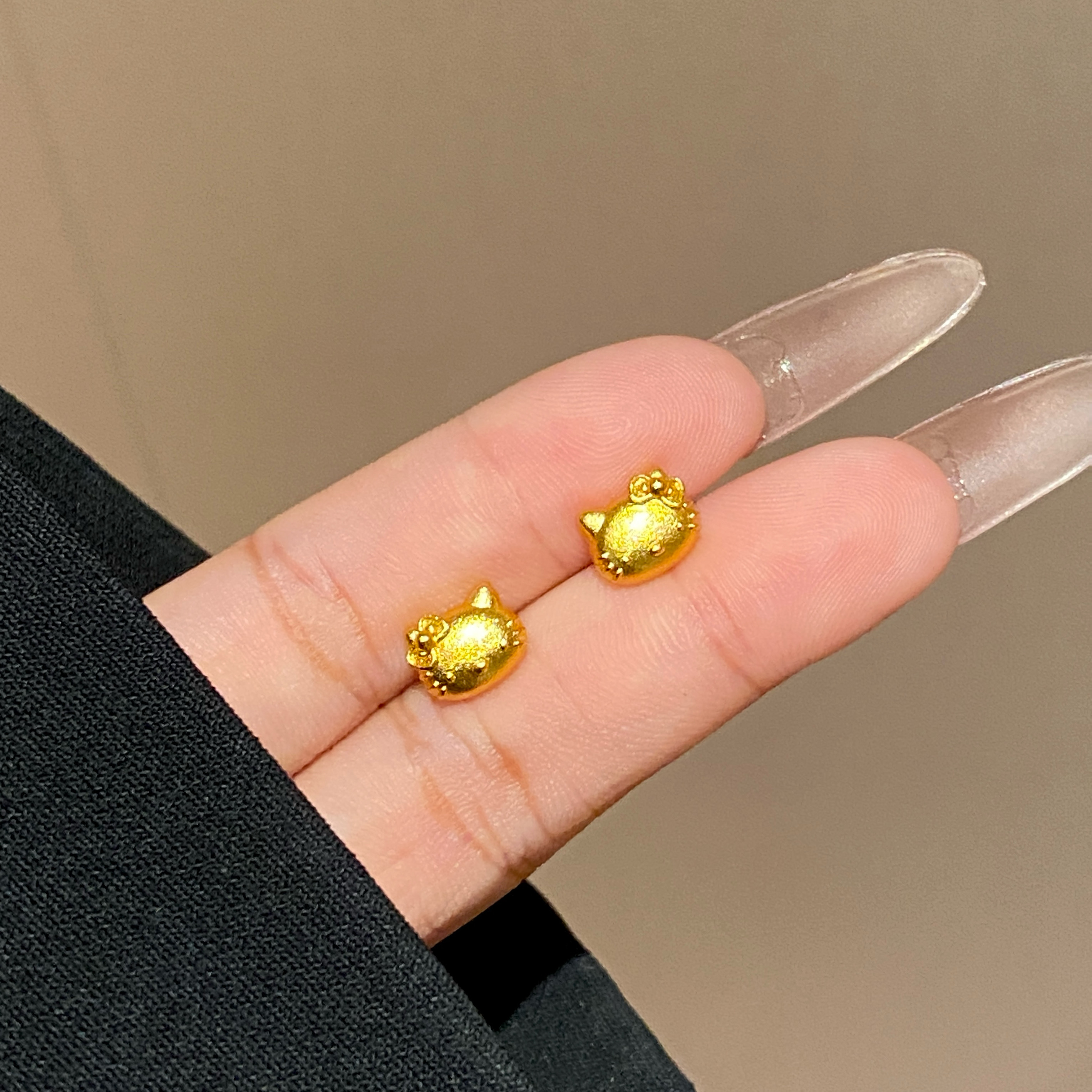 镀K金精致温柔设计小众设计款可爱KT耳钉A3693