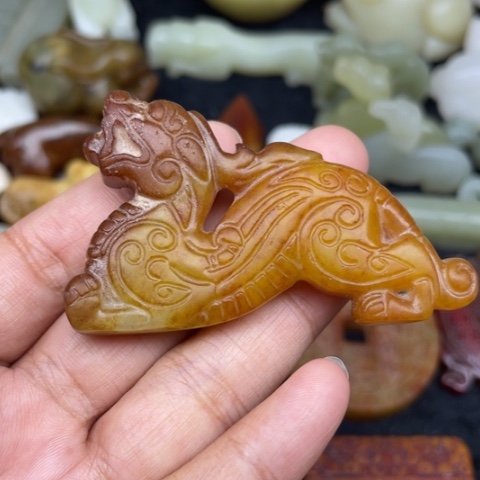 未镶嵌蛇纹石玉颈饰26