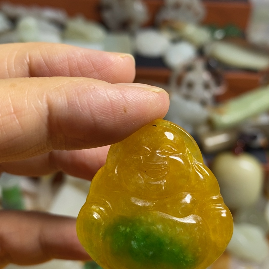 颈饰未镶嵌和田玉（糖玉）