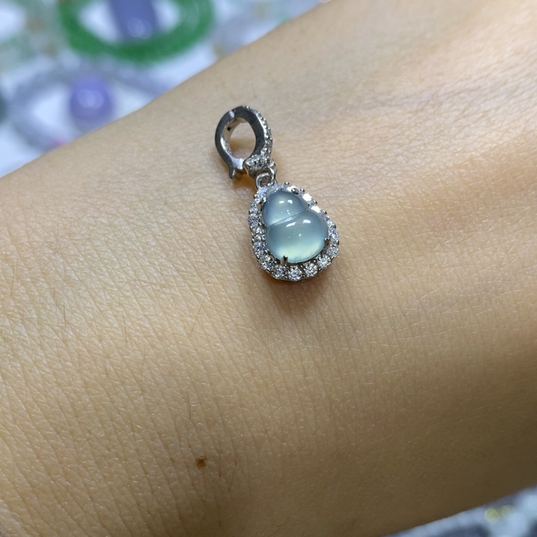 翡翠未镶嵌颈饰高冰葫芦万能扣
