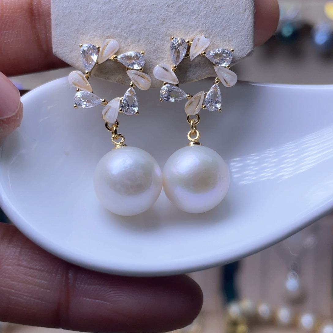 淡水珍珠耳环未镶嵌