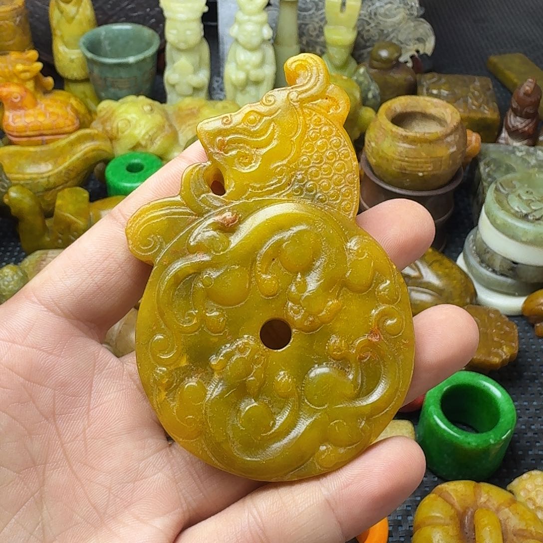 白玉菩提吊坠。。。