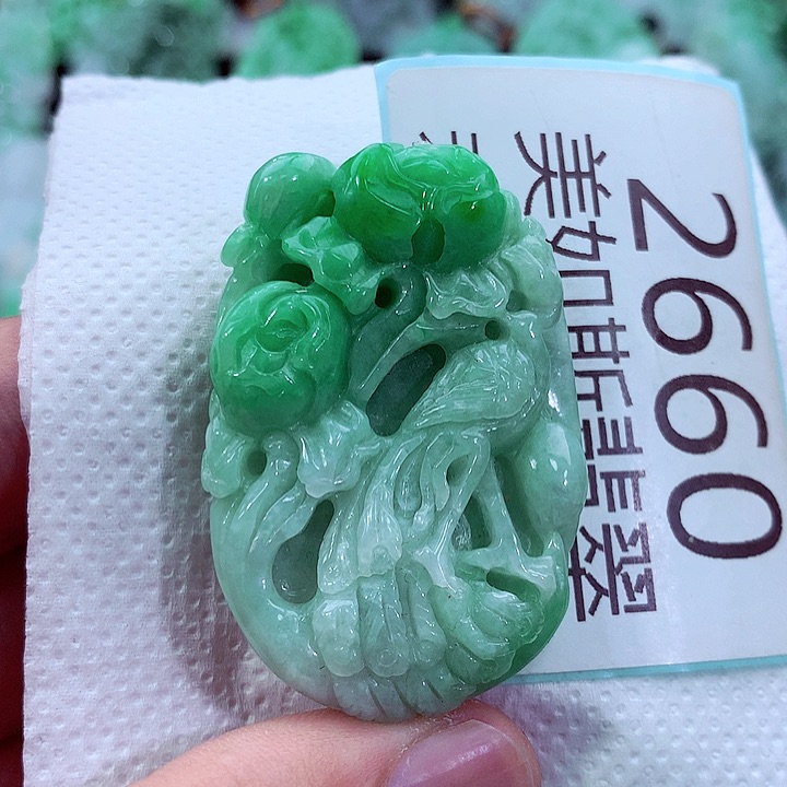 吊坠(不含链)未镶嵌翡翠