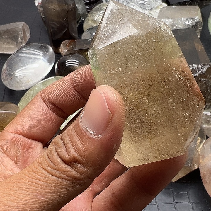 未镶嵌水晶珠宝半成品