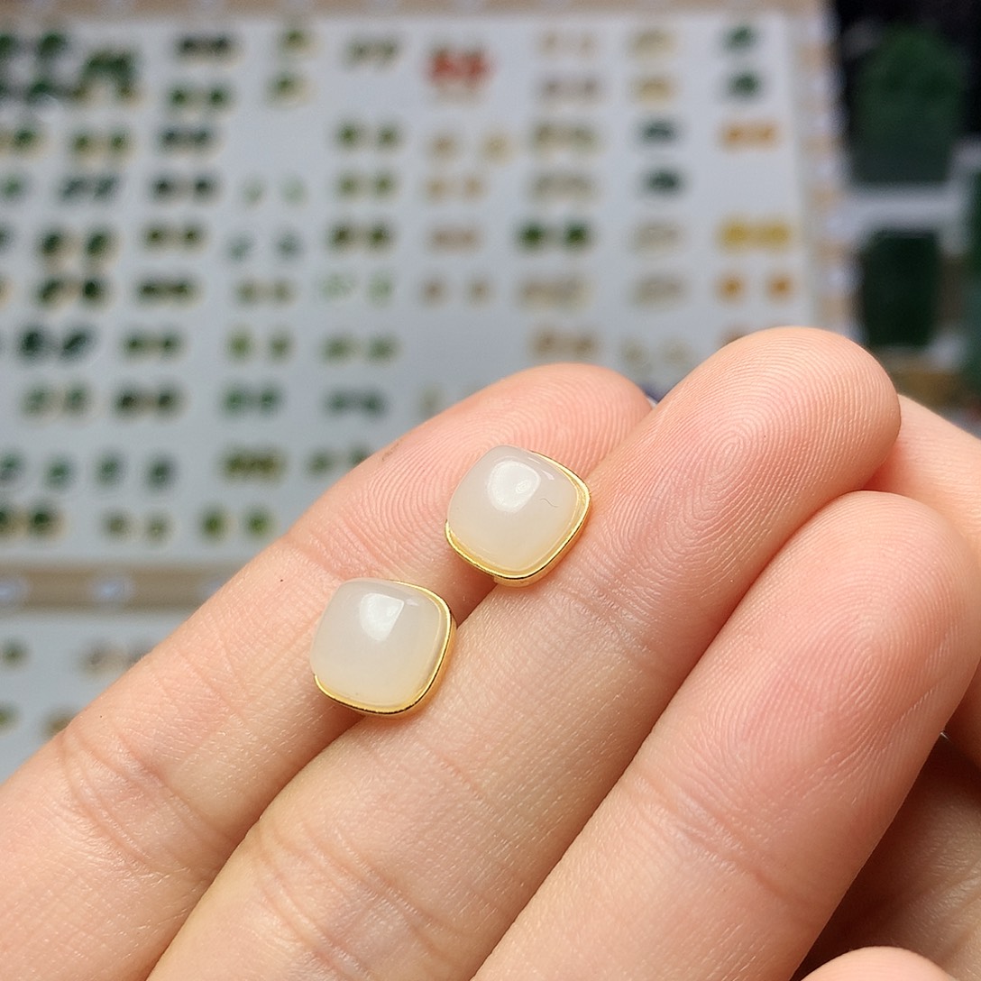 银S925镀金镶嵌和田玉（白玉）耳饰不*李