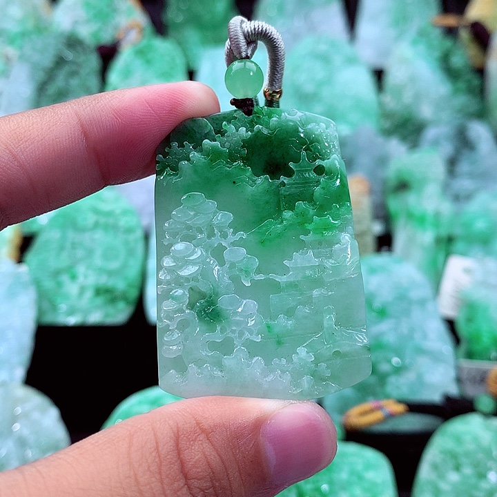 翡翠未镶嵌吊坠(不含链)