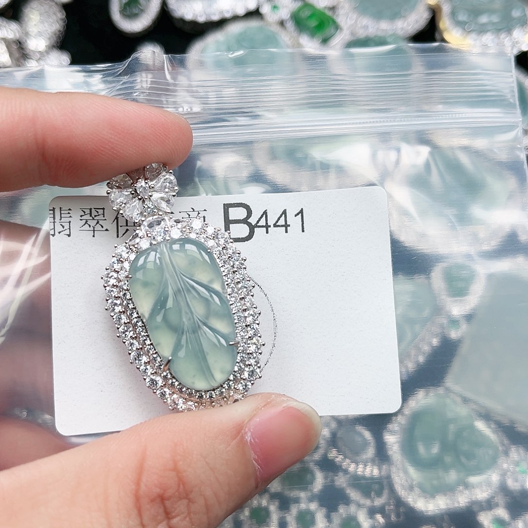 翡翠颈饰未镶嵌翡翠441