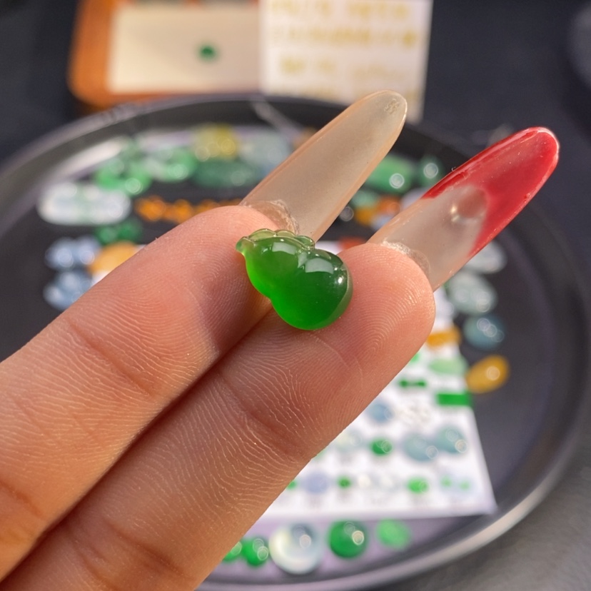 【闪购商品】翡翠挂件未镶嵌葫芦
