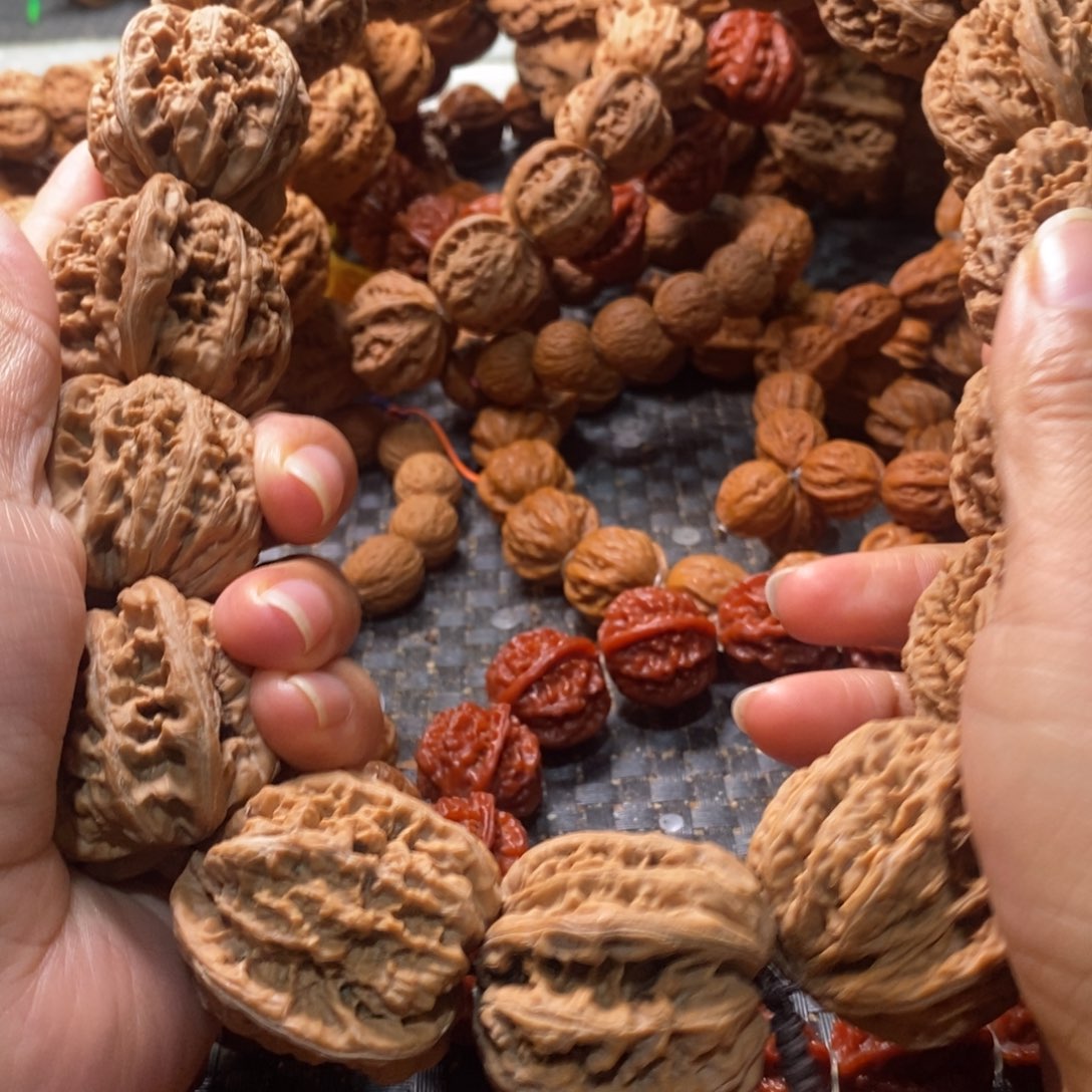 文玩核桃吊坠粗筋