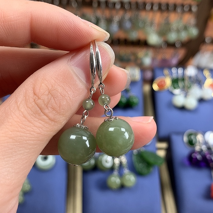 和田玉耳饰银S925镶嵌12左右