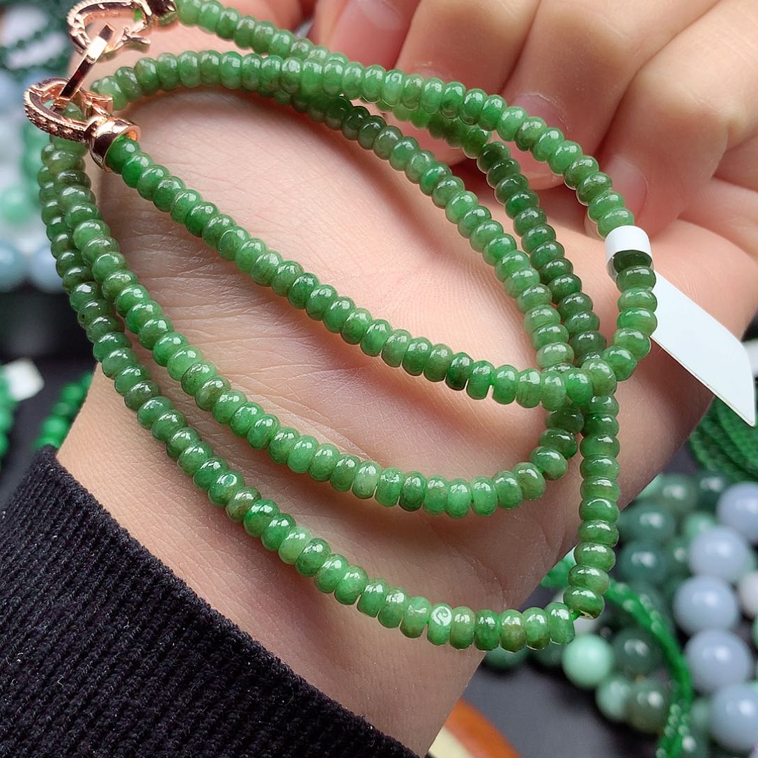 翡翠颈饰未镶嵌项链