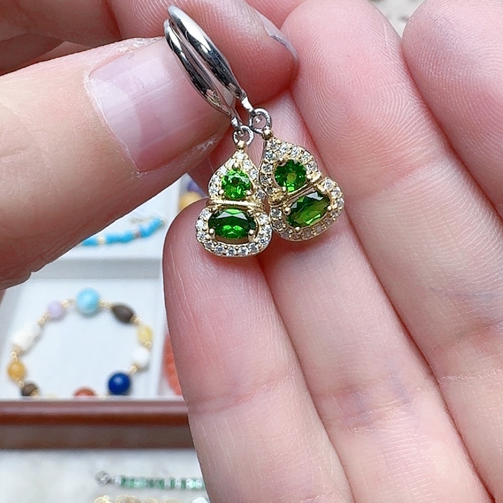 透辉石耳钉银S925镶嵌