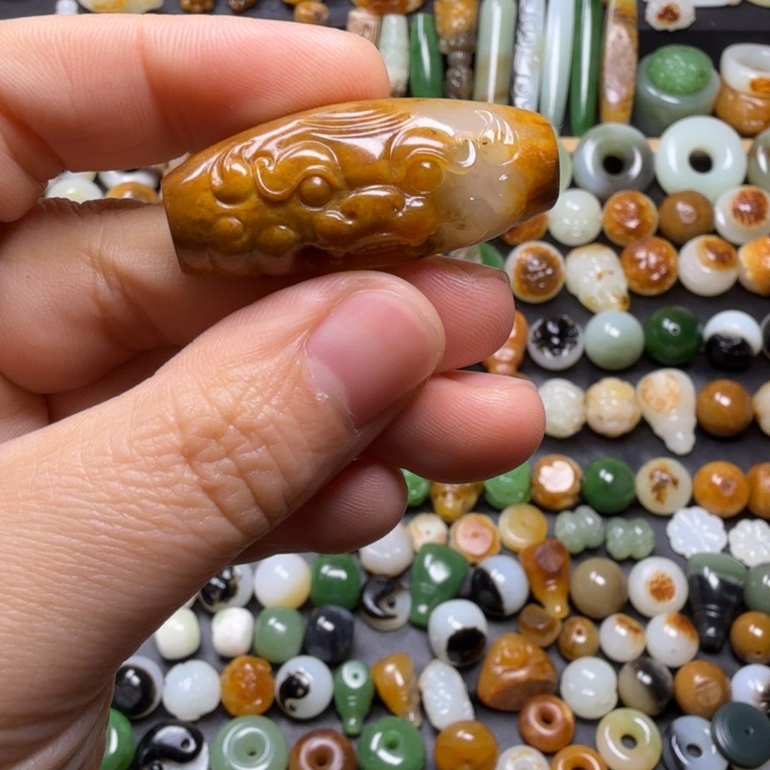 和田玉配饰未镶嵌庸**兮