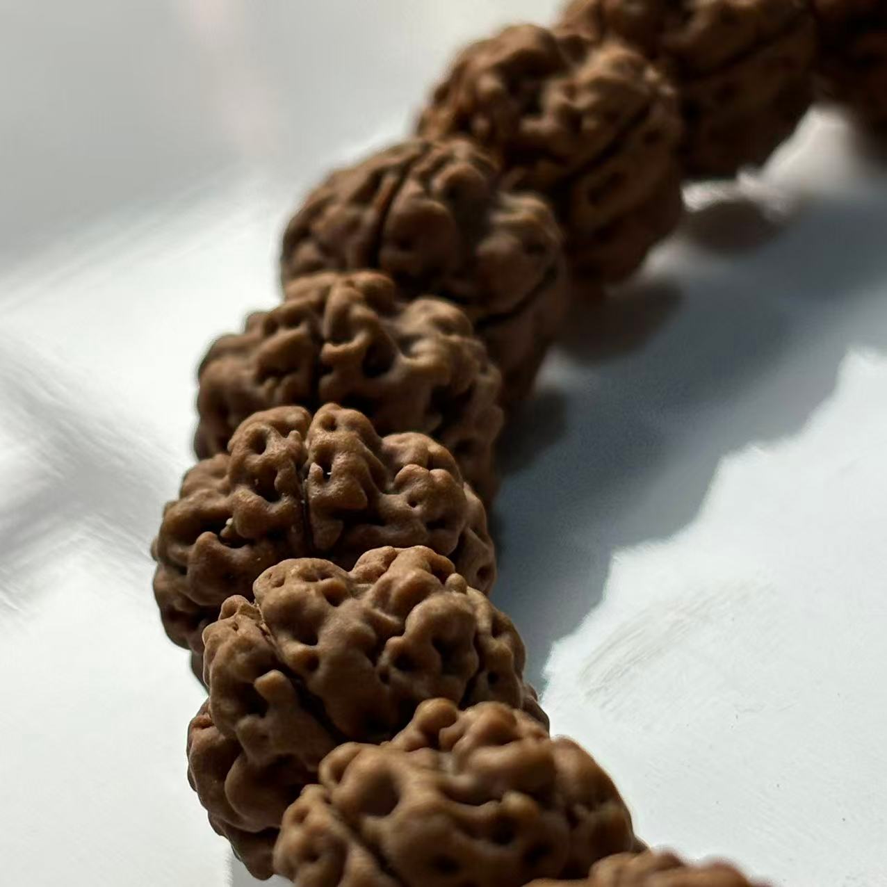 精挑红方印梅花手持13-14mm左右+礼盒