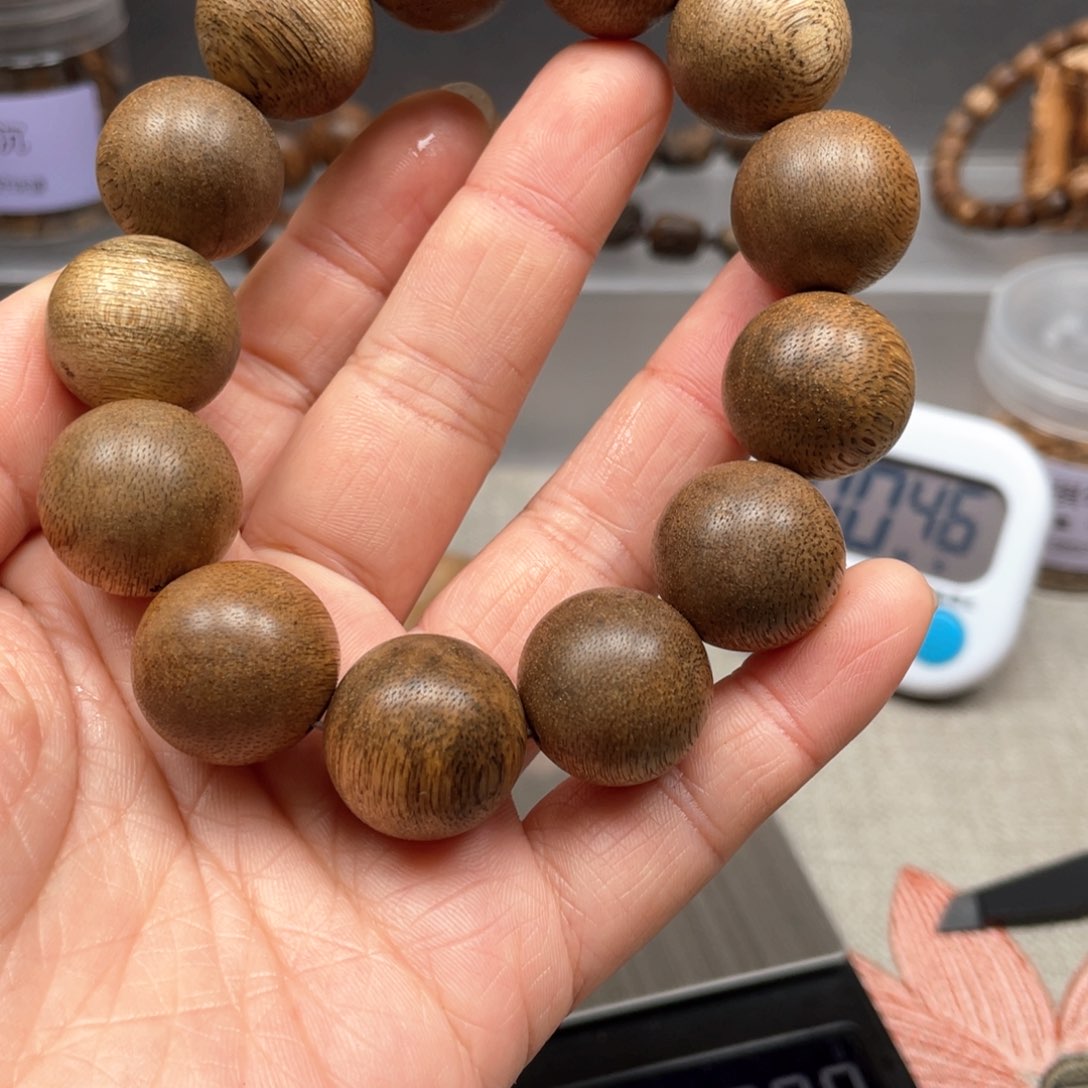 【闪购商品】沉香手串C*J菩萨1.8+          