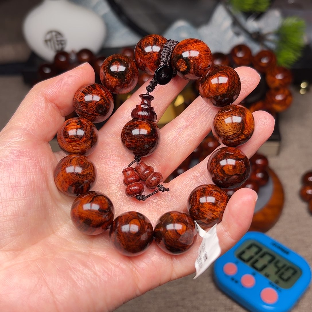 重***哥黄花梨/降香黄檀任