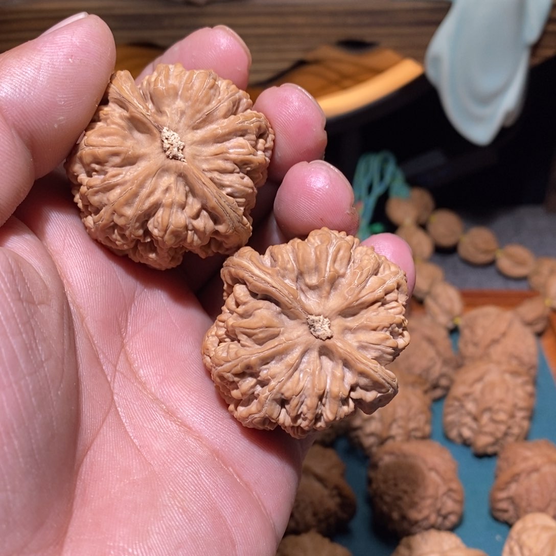 文玩核桃吊坠可*?大粗筋44