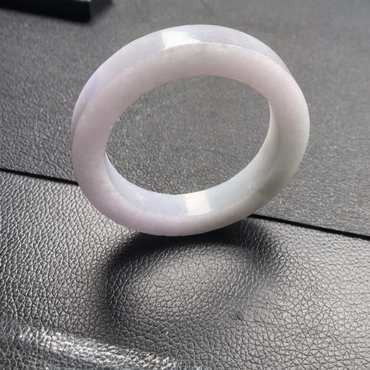 定制翡翠未镶嵌手镯