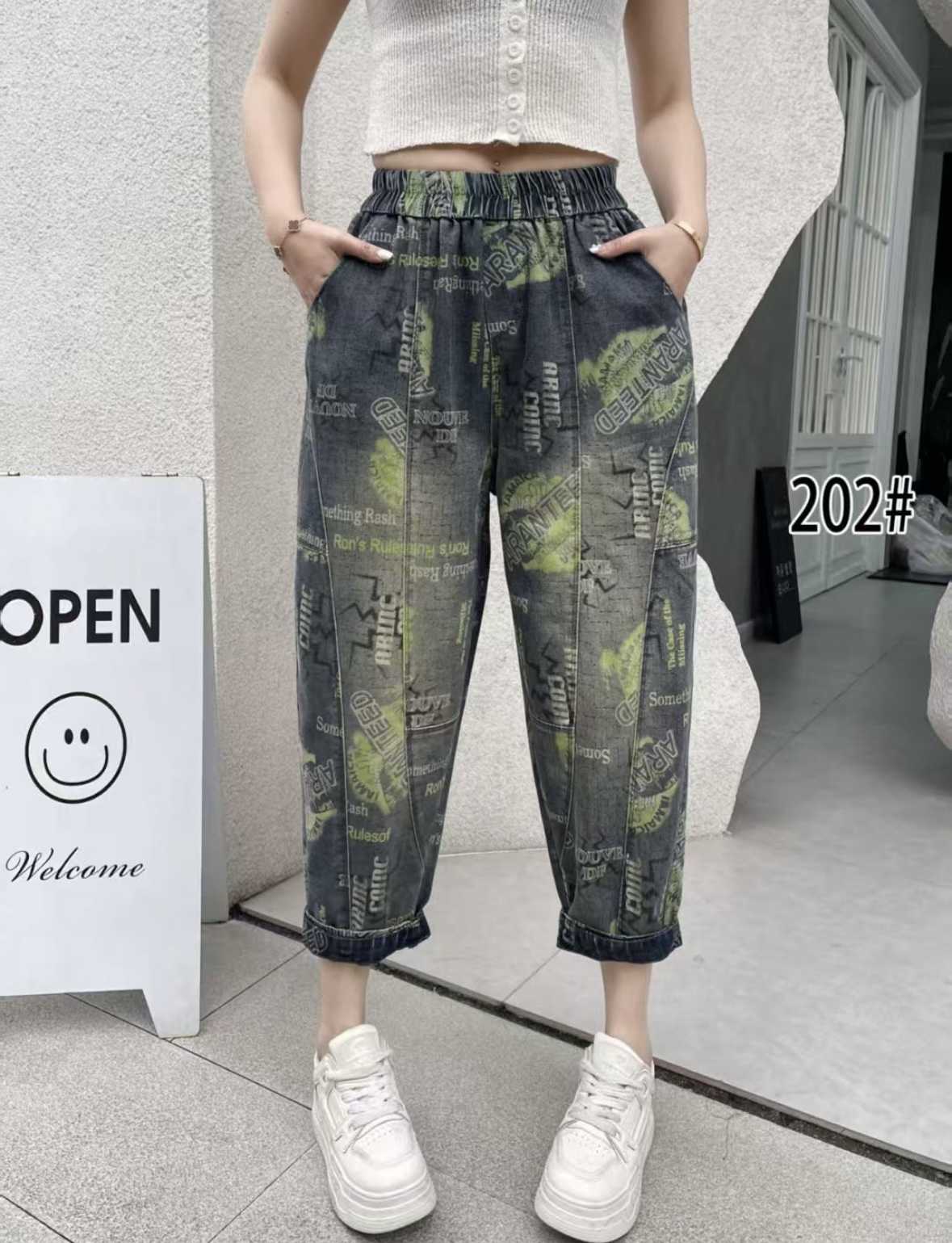 202春夏款显高显瘦百搭哈伦牛仔女裤时尚显年轻牛仔老爹裤