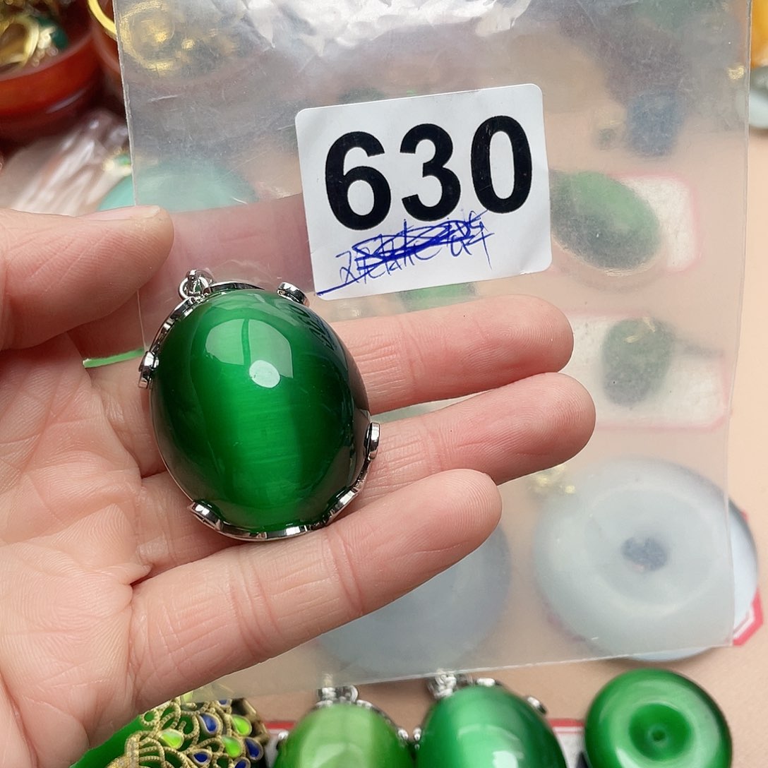 合金颈饰玛瑙/玉髓宝*