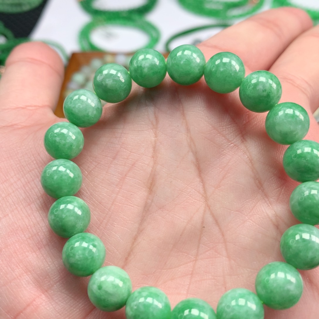 翡翠手链未镶嵌翡翠