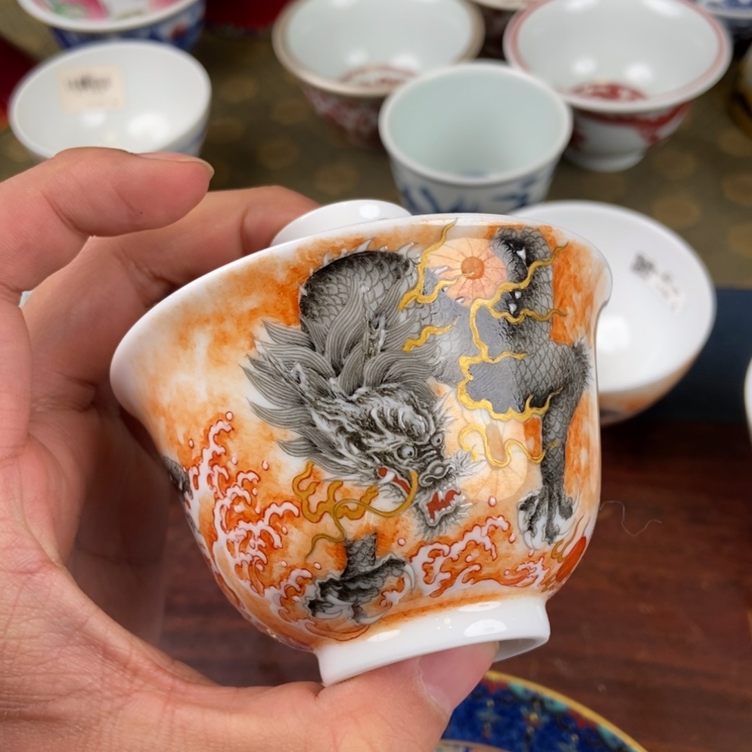 陶瓷艺术家的作品是一种