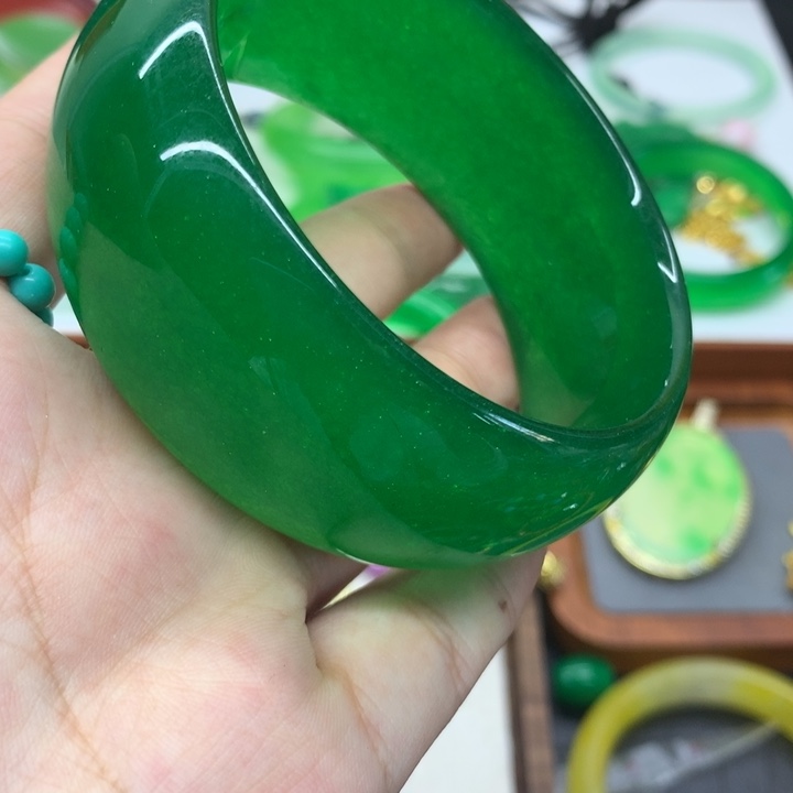 高端大气上档次吊坠