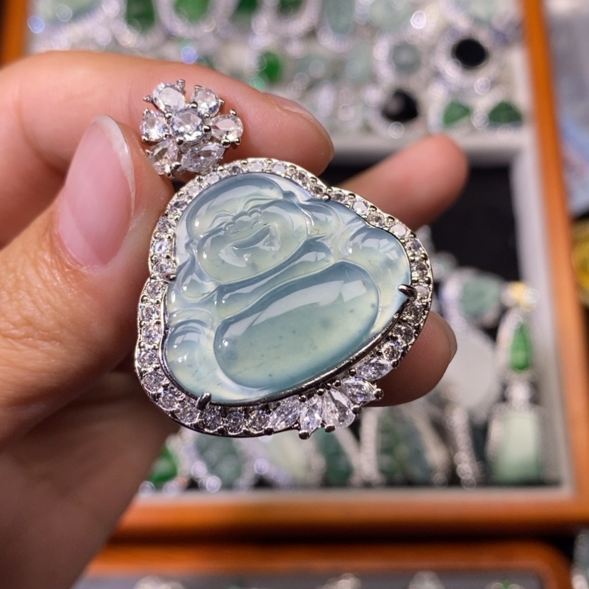 【闪购商品】翡翠颈饰未镶嵌天然