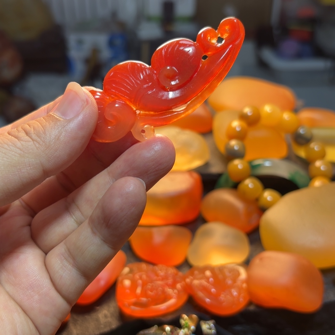 否***来未镶嵌挂件石英岩玉