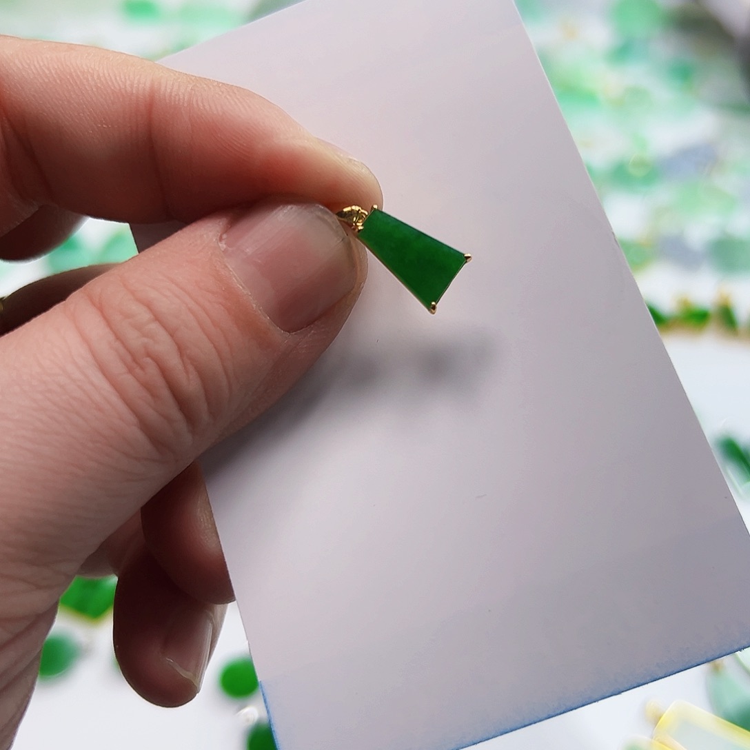 翡翠项链18K金镶嵌翡翠